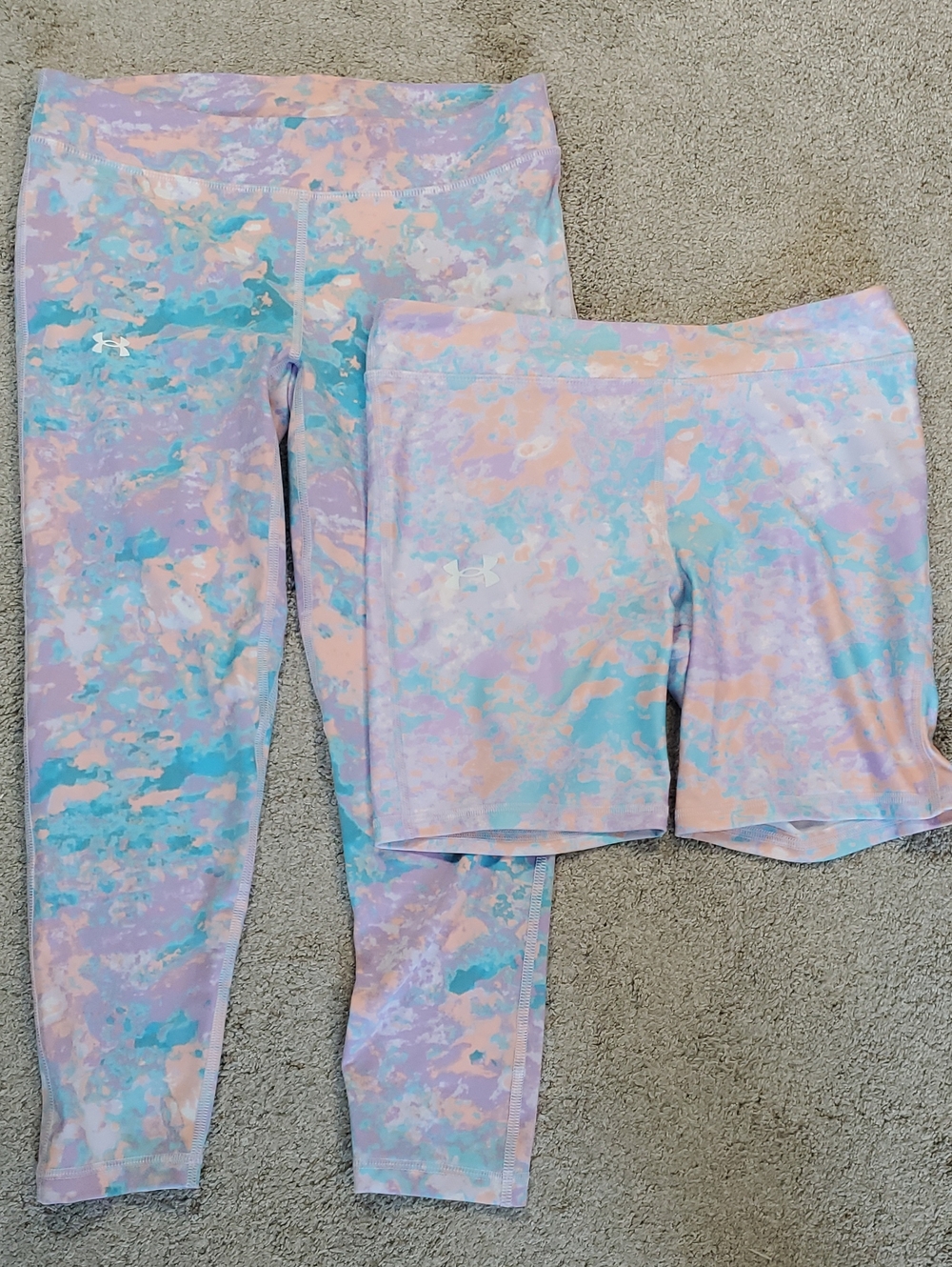 NWT Girls Under Amour Set, Multi Watercolored Leggings & Bike Shorts. Youth Lg